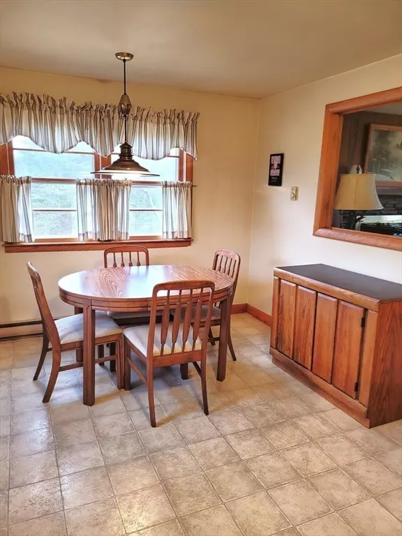 Dartmouth, MA 02747,504 Chase Rd