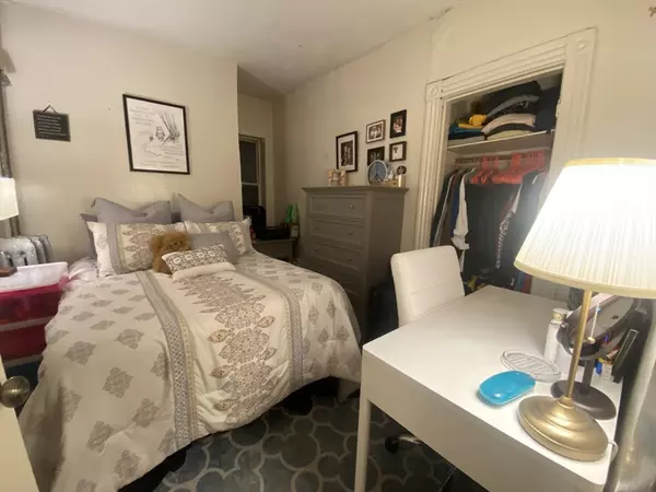 Boston, MA 02115,32 Symphony Rd #7