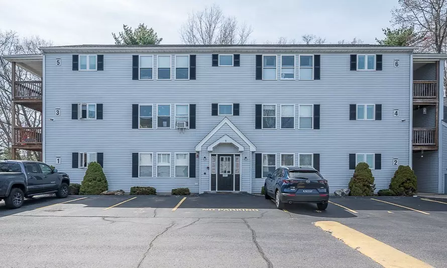 6 Warsaw Ave #2, Dudley, MA 01571