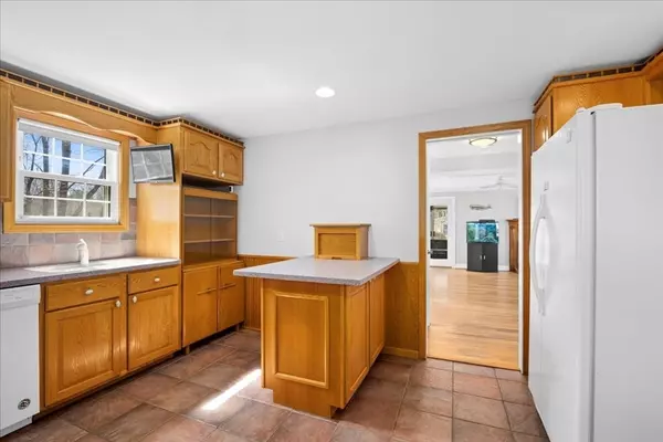 Spencer, MA 01562,40 Irving St