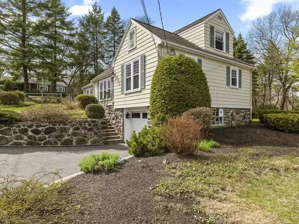 Wakefield, MA 01880,7 Fernwood Rd