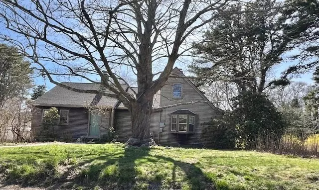 Chatham, MA 02633,86 Vineyard Ave