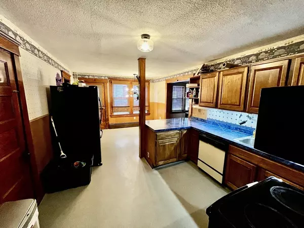 Chicopee, MA 01020,78 Providence St