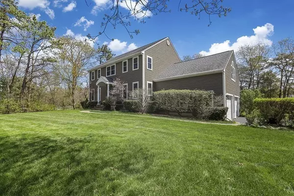 Plainville, MA 02762,27 Landau