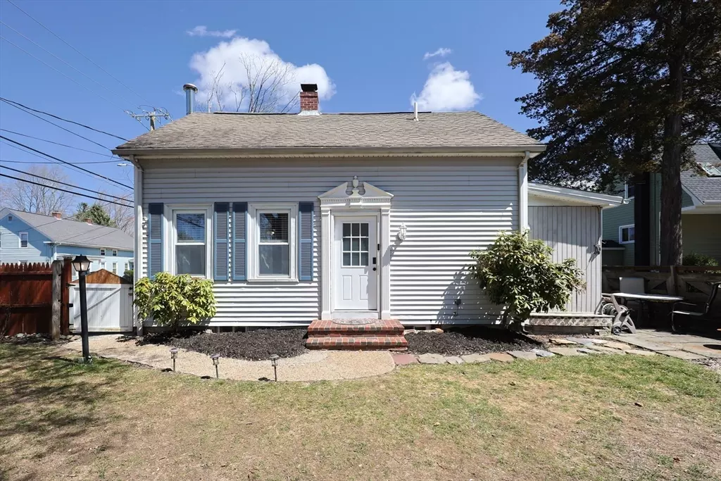 Attleboro, MA 02703,404 S Main St