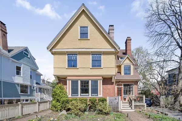 35 Waverly St #35, Brookline, MA 02445