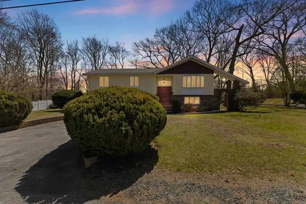 Randolph, MA 02368,22 Fitch Ter