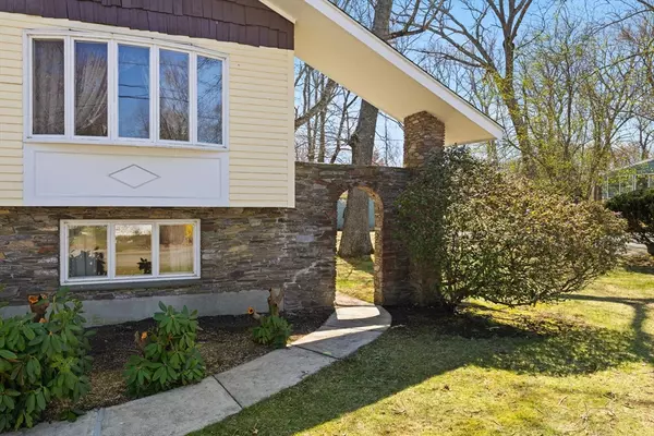 Randolph, MA 02368,22 Fitch Ter