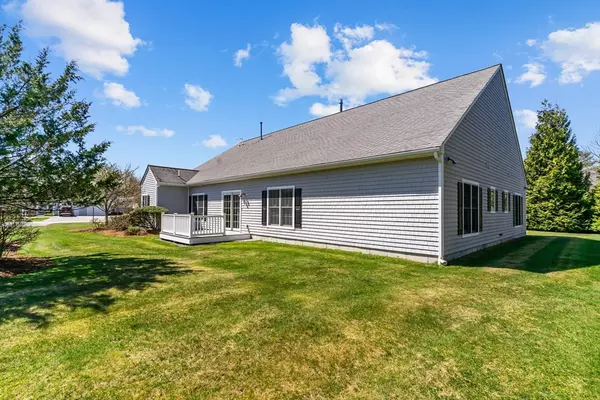 Westport, MA 02790,25 Village Way #25