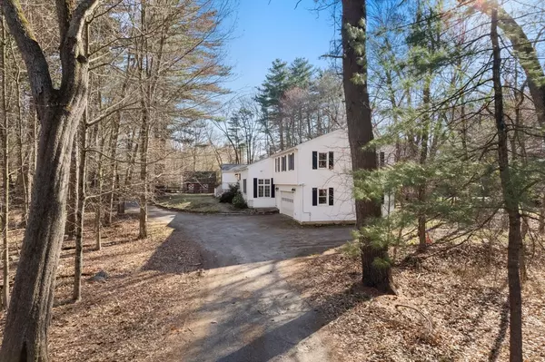 Topsfield, MA 01983,55 Campmeeting Rd