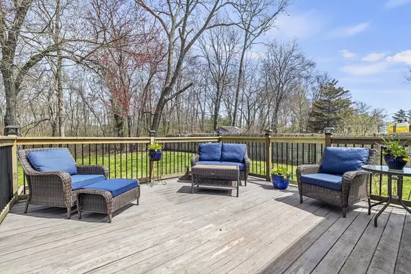 Randolph, MA 02368,8 Kingcrest Ter