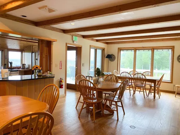 Greenfield, MA 01301,151 Smead Hill Rd