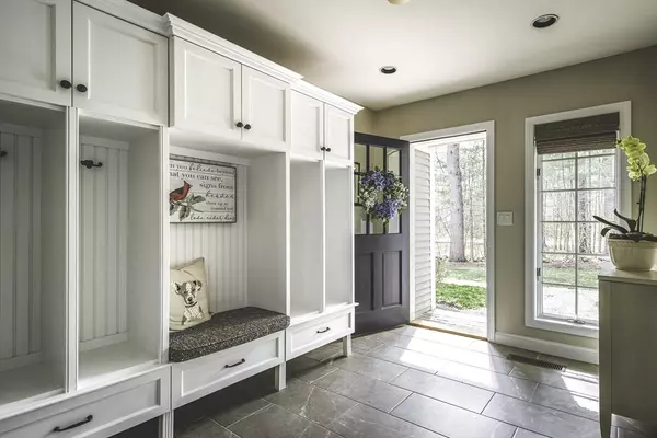 Rowley, MA 01969,38 Trowbridge Cir