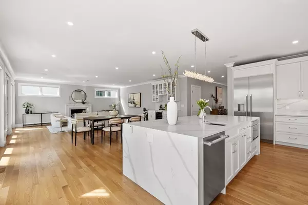 Wellesley, MA 02482,34 Bay View Rd