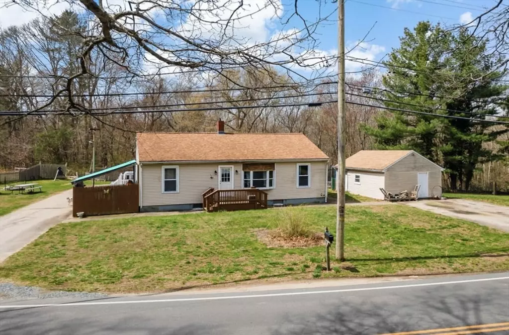 Swansea, MA 02777,356 Old Fall River Rd