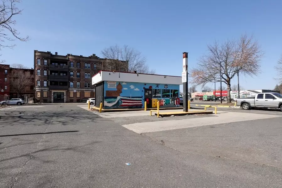 671 State St, Springfield, MA 01109