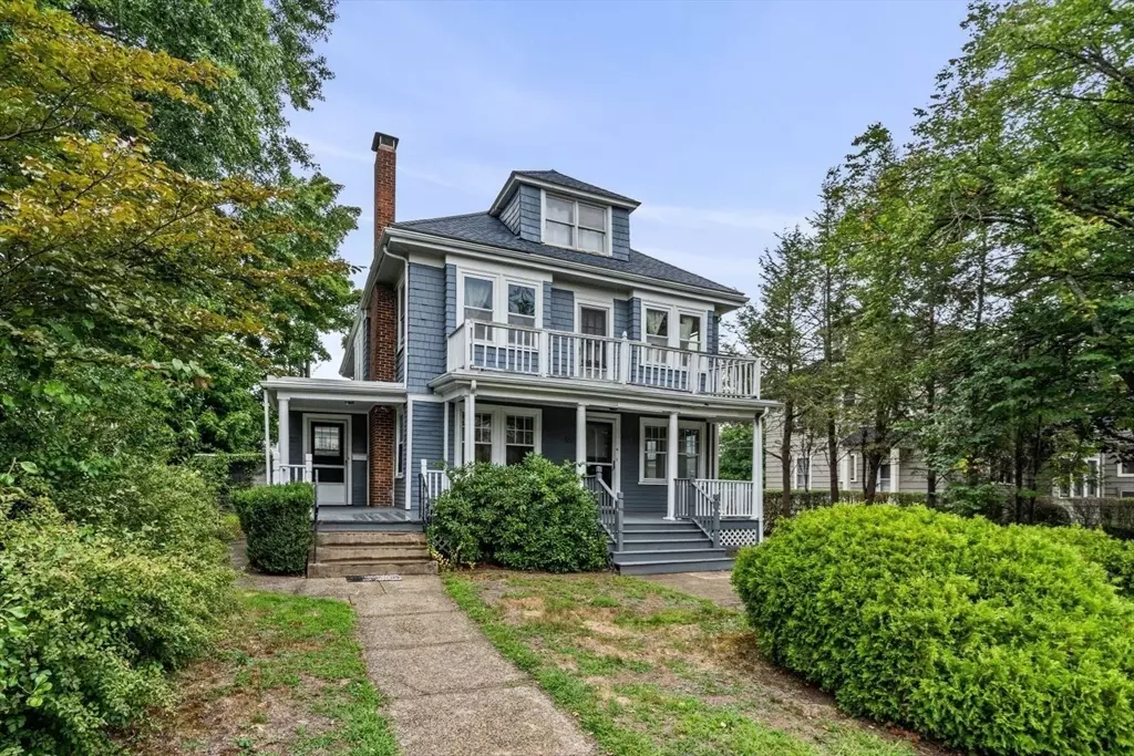 Newton, MA 02458,555 Watertown Street #1