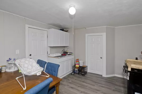 Westfield, MA 01085,3 Saint Paul St