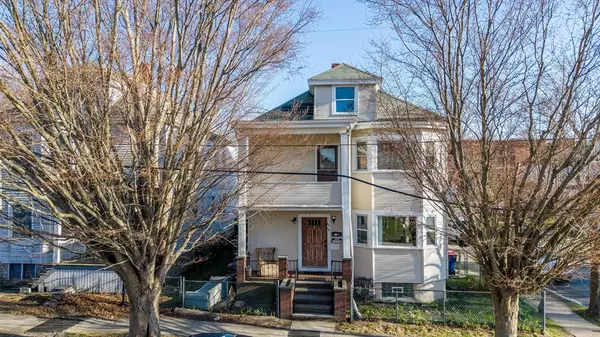 164-166 Glennon  St, New Bedford, MA 02745