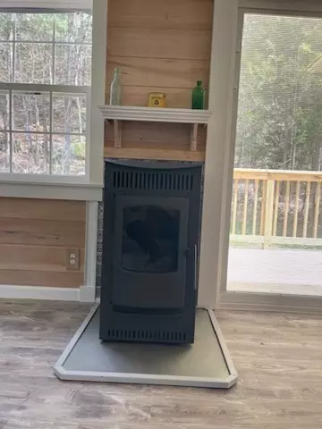 Brimfield, MA 01010,10 Willow Circle