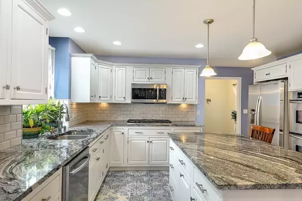 Taunton, MA 02780,30 Cara Circle