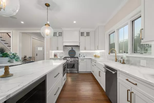 Dedham, MA 02026,98 Horrigan Drive #22