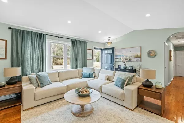 Bourne, MA 02532,56 Chartwell Dr