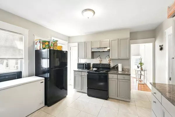 Springfield, MA 01109,53-55 Andrew St