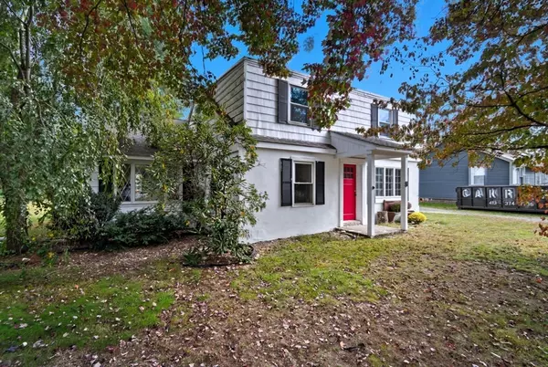 8 N Longyard Rd, Southwick, MA 01077