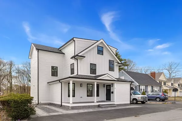 11 Traverse St, Wakefield, MA 01880