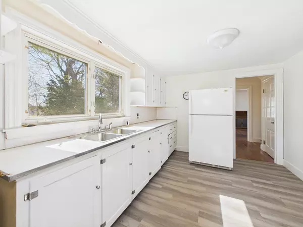 Westwood, MA 02090,35 Carroll Ave