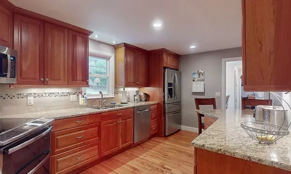 West Boylston, MA 01583,7 Nevada Dr