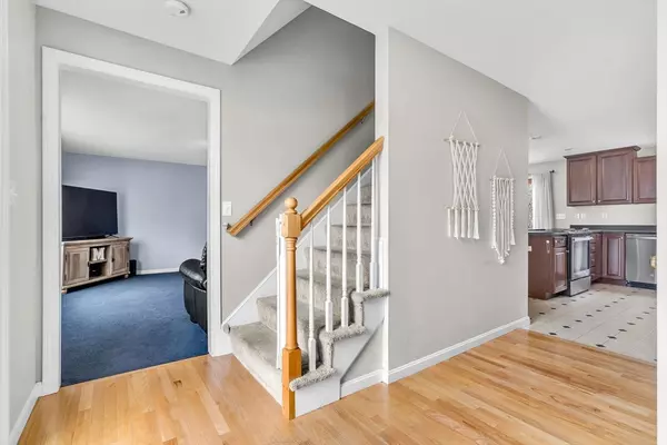 Clinton, MA 01510,6 Horseshoe Lane