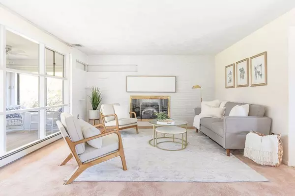 Needham, MA 02492,64 Winfield St