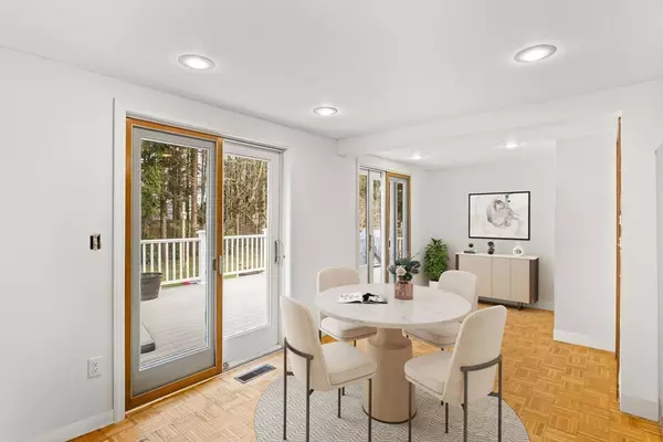 Somerset, MA 02726,822 Regan Rd