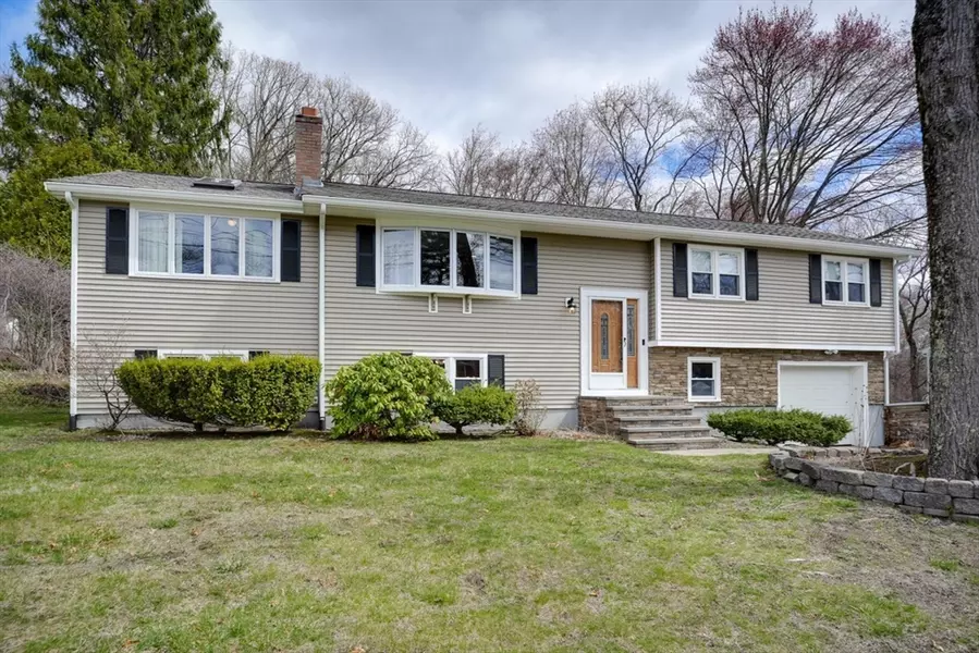 20 Wildwood St, Burlington, MA 01803