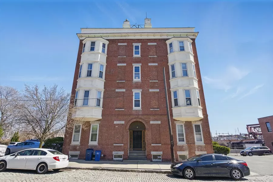 37 Winnisimmet St #6, Chelsea, MA 02150