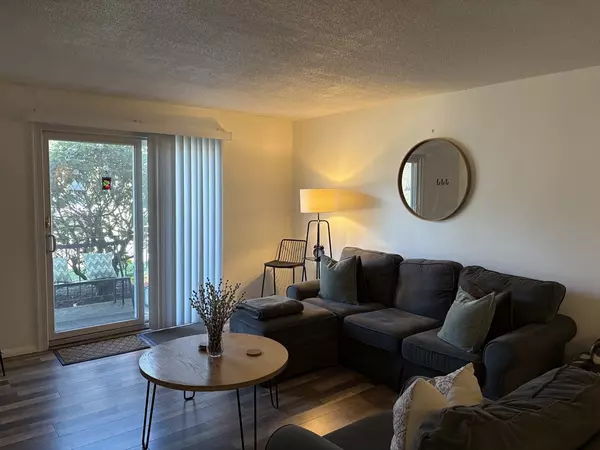 Milford, MA 01757,8 Shadowbrook Lane #14