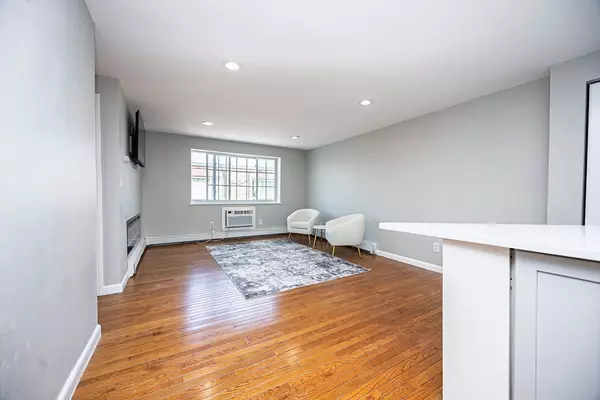 Everett, MA 02149,15 Staples Ave #48