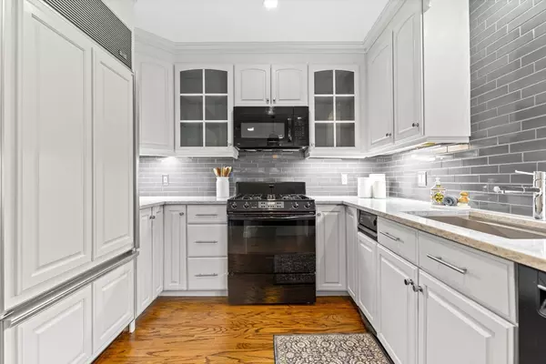 Brookline, MA 02446,1160 Beacon St #203