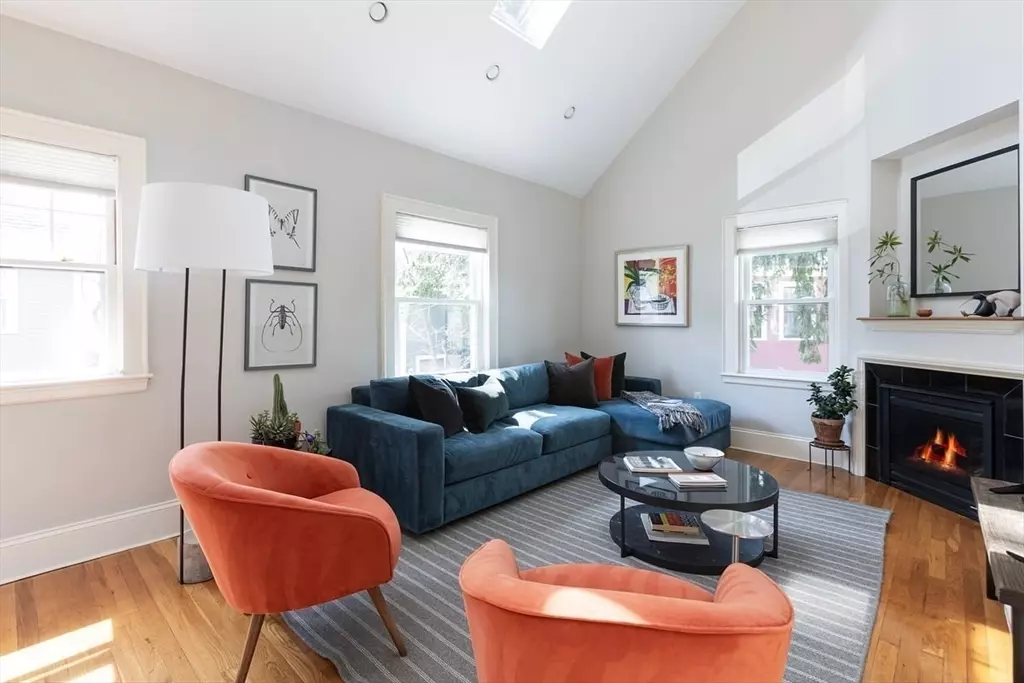 Brookline, MA 02446,206 Aspinwall Ave #2