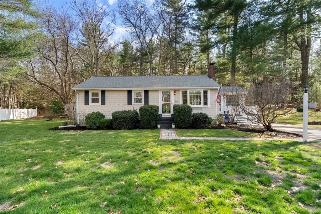 Norwell, MA 02061,158 Grove St