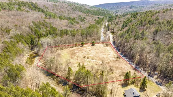 Middlefield, MA 01243,Lot 0 East River Rd