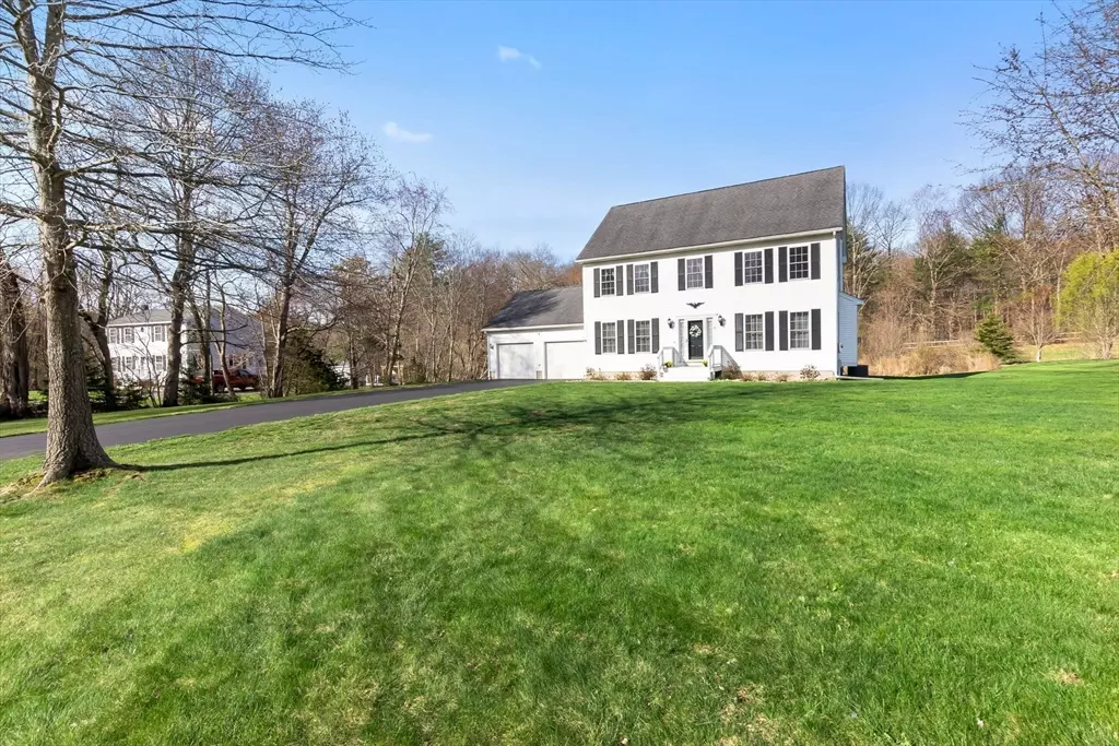 Salisbury, MA 01952,14 Joy Rd