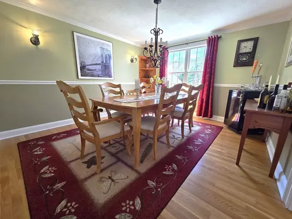 Mansfield, MA 02048,8 Denwood St