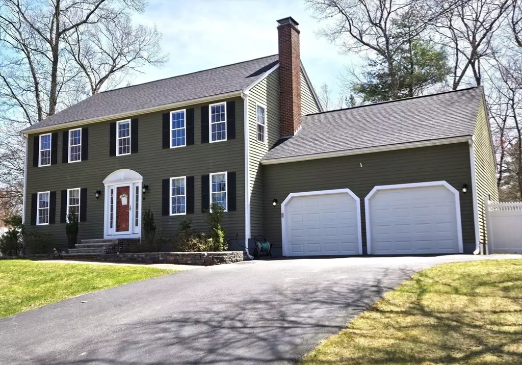 Mansfield, MA 02048,8 Denwood St