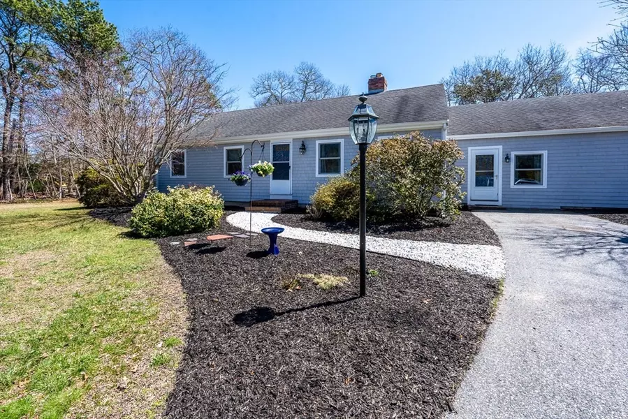 5 Sou'west Dr, Harwich, MA 02645