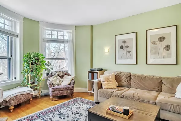 Brookline, MA 02445,1891 Beacon St #2