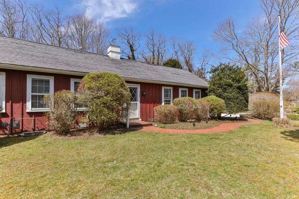 Falmouth, MA 02556,248 N Falmouth Hwy