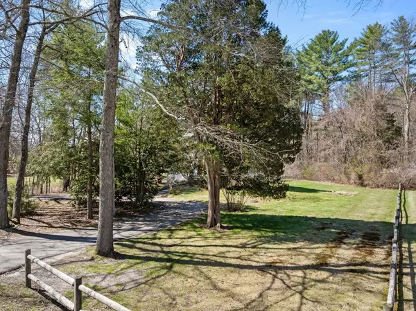 Easton, MA 02356,379 Bay Rd